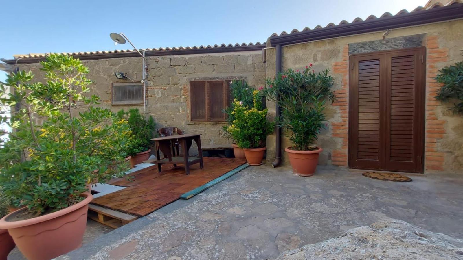 Bed and Breakfast La Casa Del Tempo Cerami Exterior foto